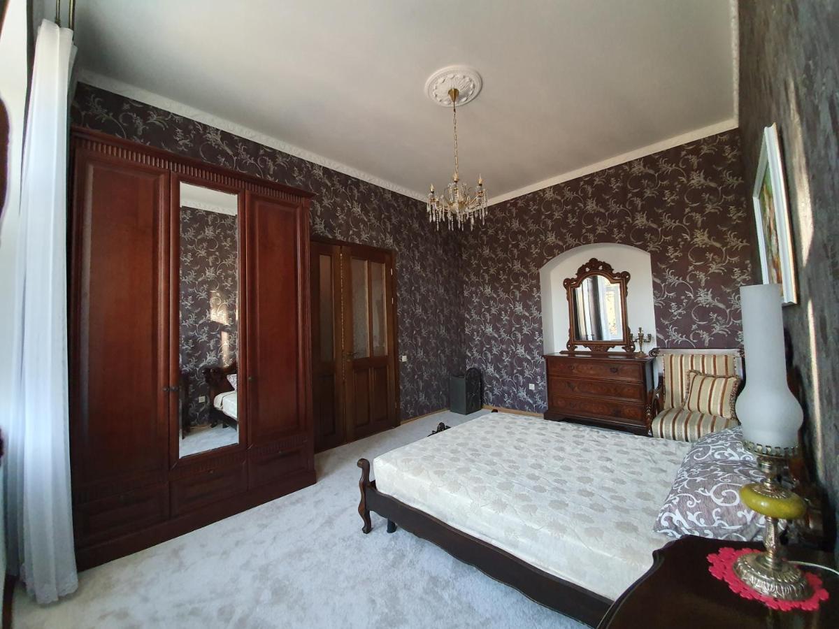 Апартаменти У Шевальє. Lviv Dış mekan fotoğraf